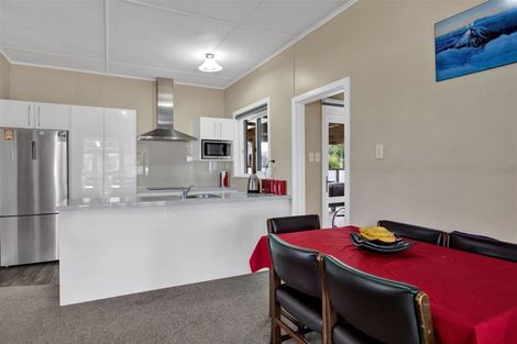 Photo of property in 29 Brookes Terrace, Waitara, 4320
