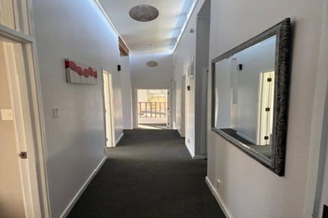 Photo of property in 17 Rosecamp Road, Beach Haven, Auckland, 0626