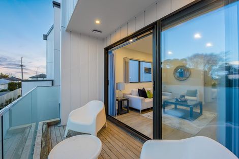 Photo of property in 4/258 Lake Road, Hauraki, Auckland, 0622