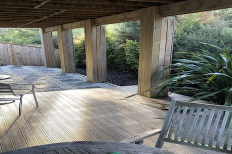 Photo of property in 20 Para Close, Fairview Heights, Auckland, 0632