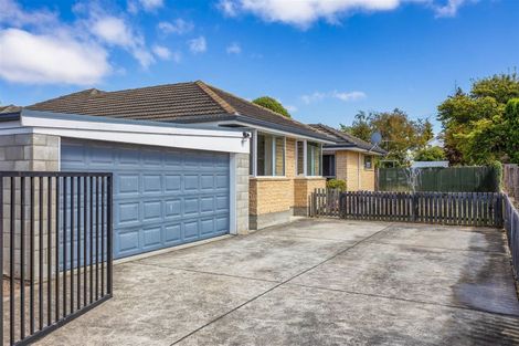 Photo of property in 122 Aorangi Road, Bryndwr, Christchurch, 8053