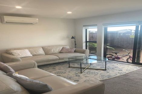 Photo of property in 10 Bliss Court, Takanini, 2110