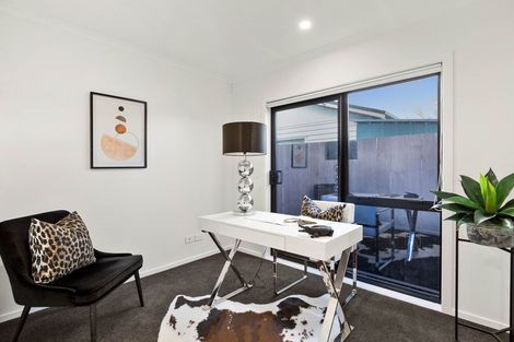 Photo of property in 7a Gambare Place, Wattle Downs, Auckland, 2103