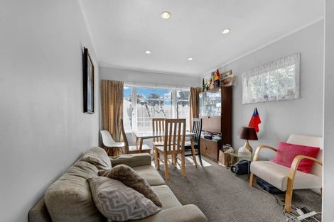 Photo of property in 16 Bruce Place, Papatoetoe, Auckland, 2025