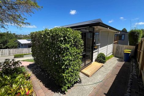 Photo of property in 7 Lavery Place, Sunnynook, Auckland, 0632