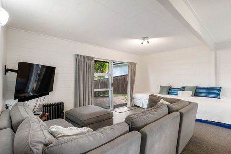Photo of property in 100 Charleston Avenue, Whangamata, 3620