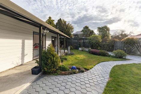 Photo of property in 2/48 Mcfaddens Road, St Albans, Christchurch, 8052