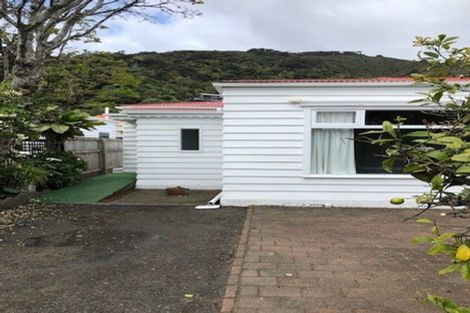 Photo of property in 11 Oroua Street, Eastbourne, Lower Hutt, 5013