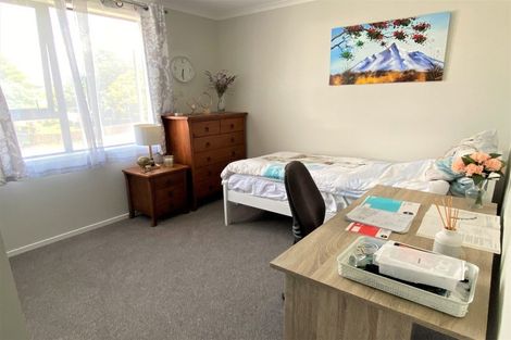 Photo of property in 7 Discovery Place, Marfell, New Plymouth, 4310