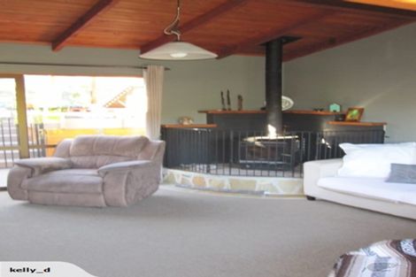 Photo of property in 12 Tiri View Place, Waiake, Auckland, 0630