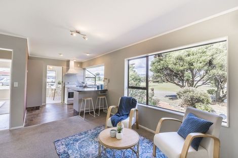 Photo of property in 45 Olive Terrace, Paraparaumu Beach, Paraparaumu, 5032