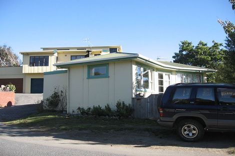 Photo of property in 9 The Crescent, Raumati South, Paraparaumu, 5032