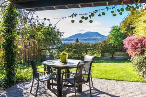 Photo of property in 1/3 Sylvia Place, Acacia Bay, Taupo, 3330
