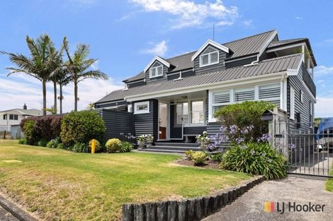 Photo of property in 1 Queen Street, Waihi Beach, 3611