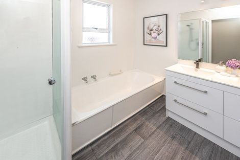 Photo of property in 27 Hood Street, Castlecliff, Whanganui, 4501