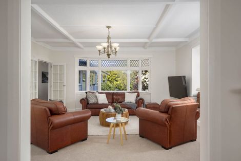 Photo of property in 29 Seaview Road, Paremata, Porirua, 5024