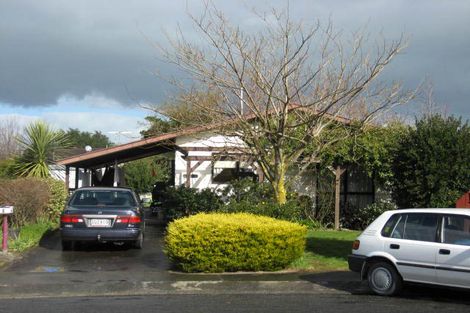 Photo of property in 5 Tasman Crescent, Carterton, 5713