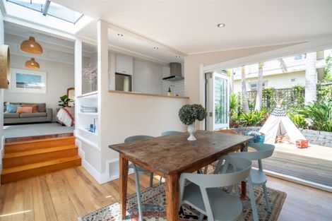 Photo of property in 1/34 Gladstone Road, Northcote, Auckland, 0627