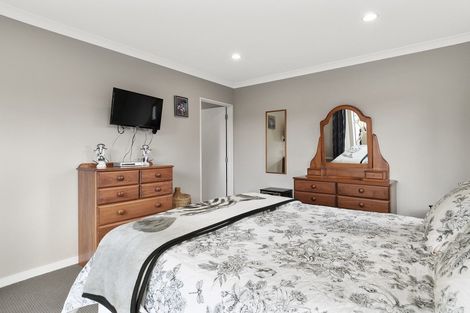 Photo of property in 9 Te Otinga Place, Pyes Pa, Tauranga, 3112