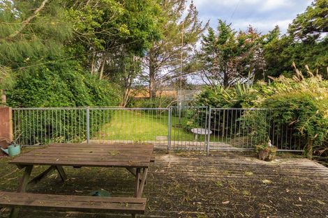 Photo of property in 327 Waiuku Road, Puni, Pukekohe, 2678