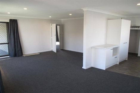Photo of property in 5 Fairmont Place, Hornby, Christchurch, 8042