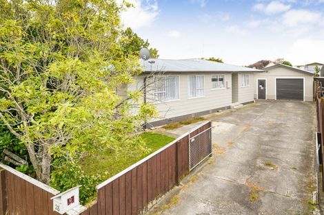 Photo of property in 28 Robinson Crescent, Westbrook, Palmerston North, 4412