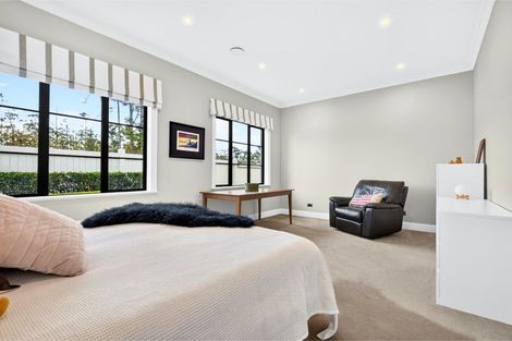 Photo of property in 80 Station Road, Kumeu, 0891
