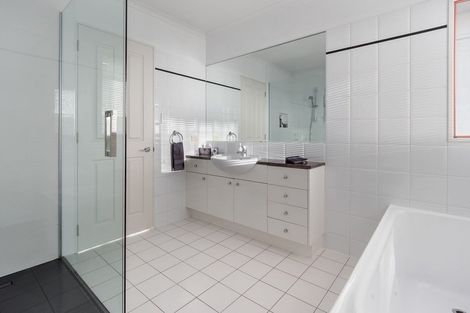 Photo of property in 126a Marine Parade, Mount Maunganui, 3116