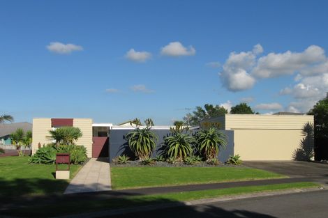 Photo of property in 58 Settlers Grove, Orewa, 0931