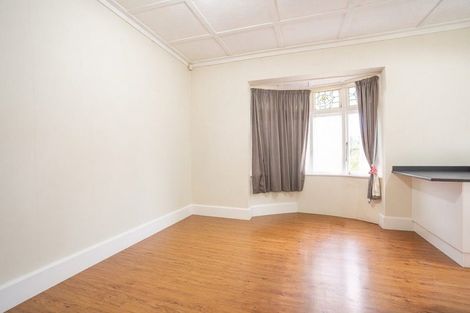 Photo of property in 92 Roy Street, Palmerston North, 4410