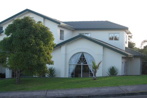Photo of property in 3 Kahala Place, West Harbour, Auckland, 0618