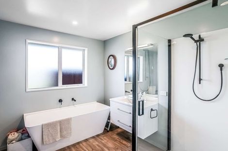 Photo of property in 5 Fantail Avenue, Amberley, 7410