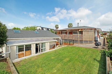 Photo of property in 24 Pooley Street, Pakuranga Heights, Auckland, 2010