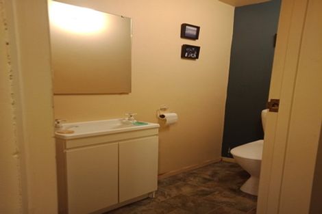 Photo of property in 2/218 Edgeware Road, Edgeware, Christchurch, 8013