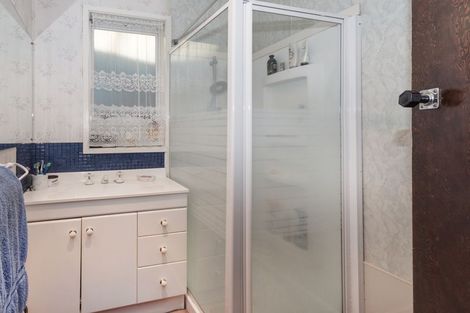 Photo of property in 327 Waiuku Road, Puni, Pukekohe, 2678