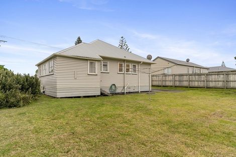 Photo of property in 38 Marine Parade, Otaki Beach, Otaki, 5512