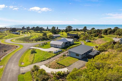 Photo of property in 7 Tama Road, Riversdale Beach, Masterton, 5872