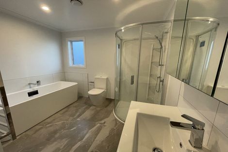 Photo of property in 24 Koreke Close, Kenepuru, Porirua, 5022