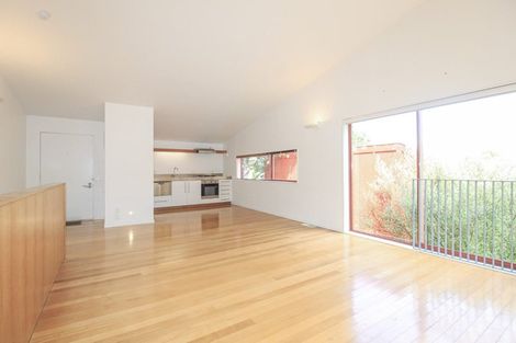 Photo of property in 8 Albemarle Road, Northland, Wellington, 6012