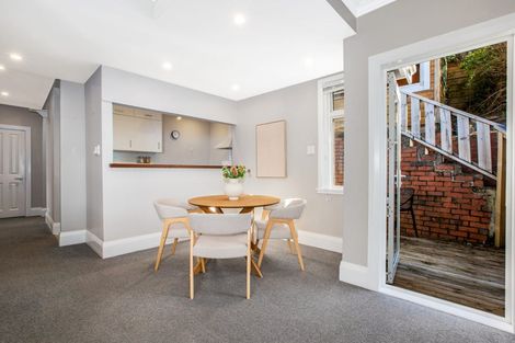 Photo of property in 424 Evans Bay Parade, Hataitai, Wellington, 6021