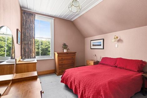 Photo of property in 43 Napier Terrace, Hospital Hill, Napier, 4110