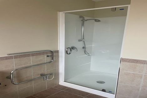 Photo of property in 28 Maypark Crescent, Flat Bush, Auckland, 2016