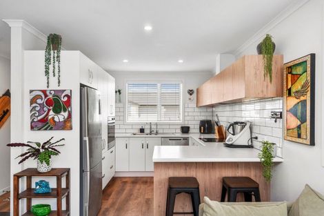 Photo of property in Waterview Estate, 54/4 Greystone Place, Omokoroa, 3114
