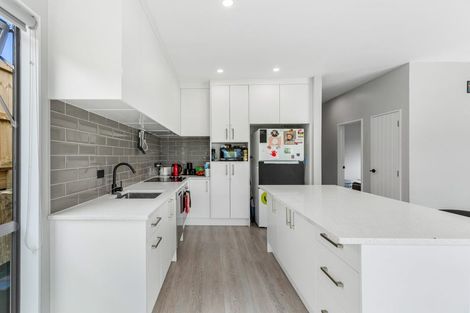 Photo of property in 20 Rongomai Street, Helensville, 0800