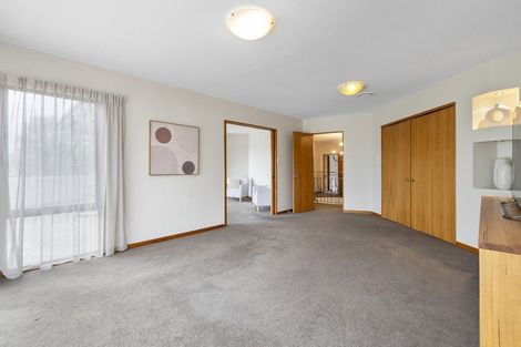 Photo of property in 33 Ruapehu Drive, Fitzherbert, Palmerston North, 4410