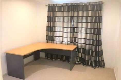 Photo of property in 2/421 Mount Albert Road, Mount Roskill, Auckland, 1041