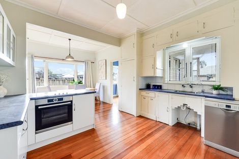 Photo of property in 13 Bond Street, Hamilton East, Hamilton, 3216