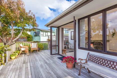 Photo of property in 17 Armagh Road, Blockhouse Bay, Auckland, 0600