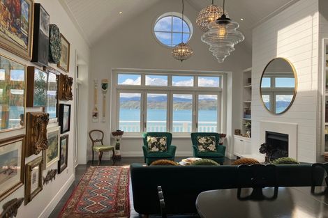 Photo of property in 129 Marine Parade, Seatoun, Wellington, 6022