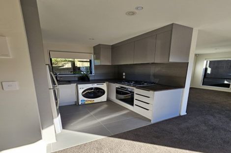 Photo of property in 54a Allington Road, Massey, Auckland, 0614